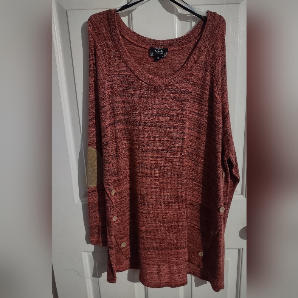 Long sleeve pink top with botton and patch detail